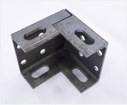 Potongan Struktur Baja dengan Mesin Laser Cutting Baison